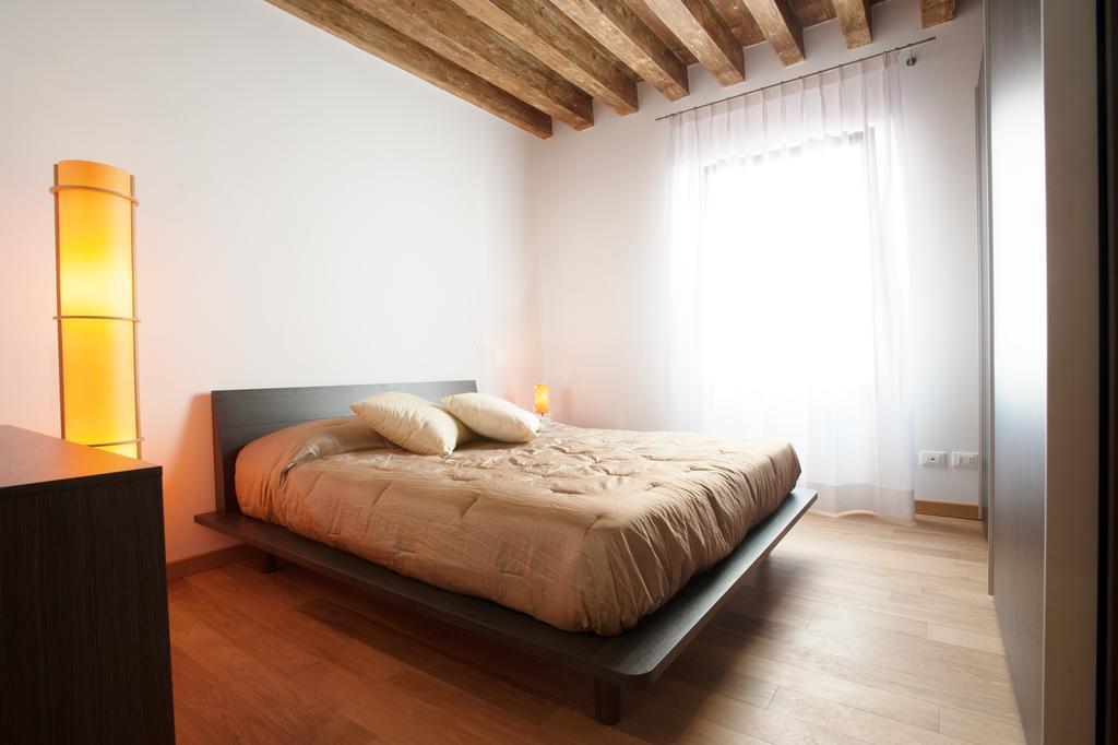 The Lion'S House Apt2 Venice Room photo