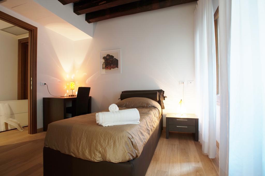 The Lion'S House Apt2 Venice Room photo